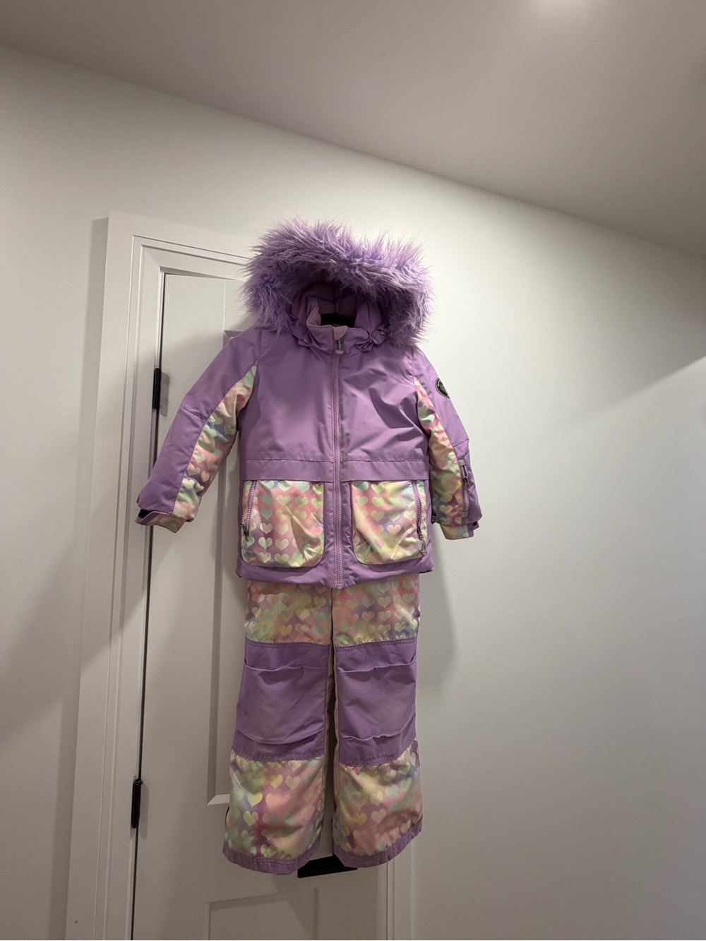 Size 5 deux par deux Lilac Heart-Print Two-Piece Snow Suit with Faux-Fur Hood